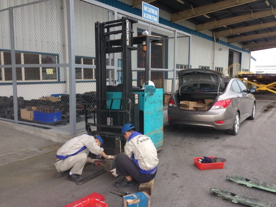 Xe Nâng Điện Toyota Ngồi Lái Cũ 700kg Cao 3m Giá Rẻ Chỉ 59 Triệu #48 Xe Nâng Điện Toyota Ngồi Lái Cũ 700kg Cao 3m Giá Rẻ Chỉ 59 Triệu